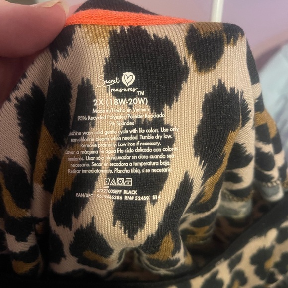 Secret Treasures Size 2X (18W-20W) Animal Print Loungewear Set Black Brown - Picture 3 of 4